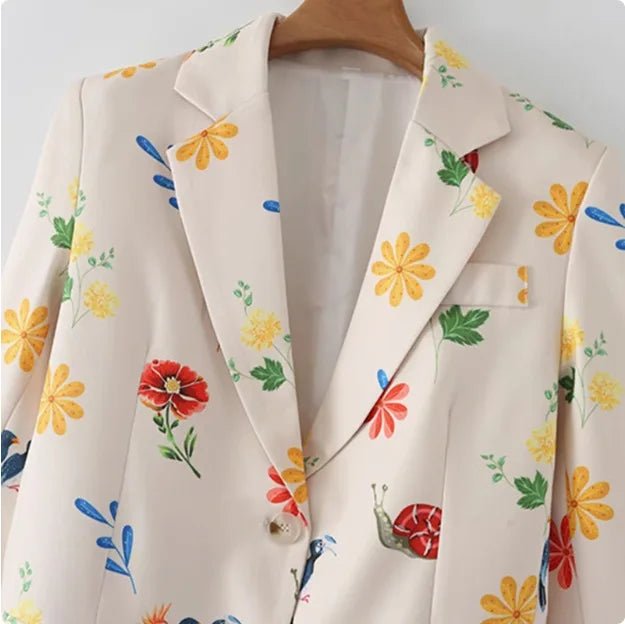 Floral Blazer – Chic Casual Layer for Spring and Autumn