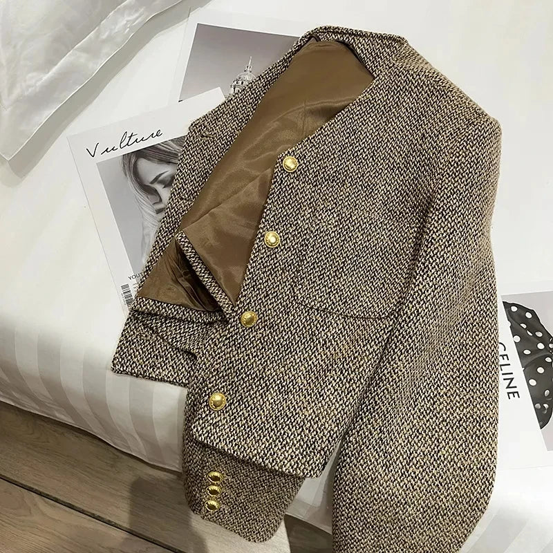 Cropped Boxy Blazer – Tweed Jacket with Gold Buttons