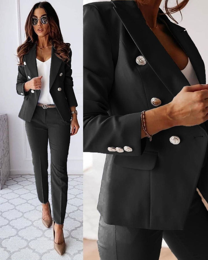 Sophisticated Double-Breasted Suit with Tailored Fit for Women