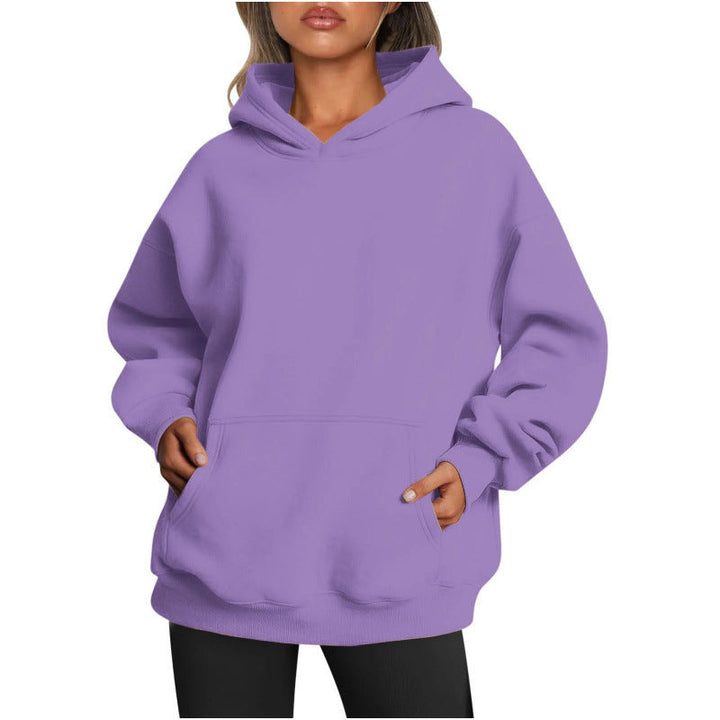 Women's oversized hoodie with practical pockets